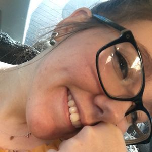 Meet your Posher, Dominique